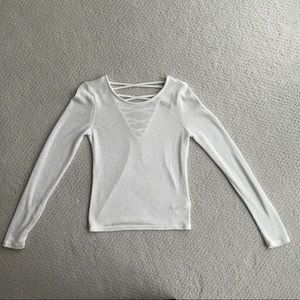 🏷🚨ALL ITEMS $6 or less BUY 2 get 1 FREE! 🚨🏷 H&M lightweight white sweater